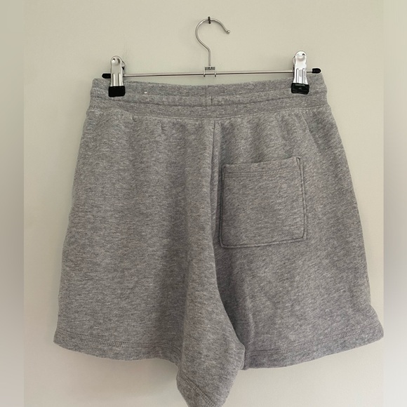 Old Navy grey shorts! XS - Picture 3 of 4